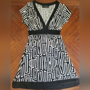 Beautiful Dress!🖤🤍